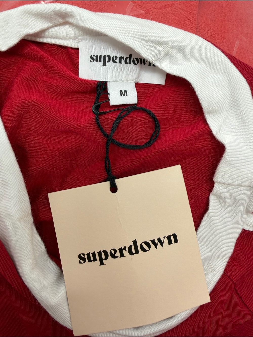 superdown Elisabeth Tee in Red white stripe crop top sporty - Picture 6 of 6